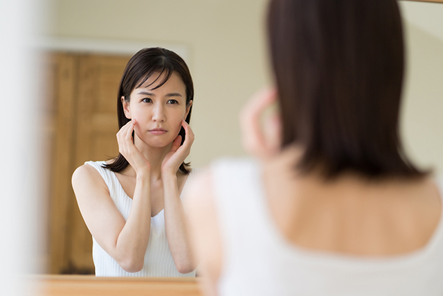 なぜ敏感肌に「落とすケア」が重要なのか